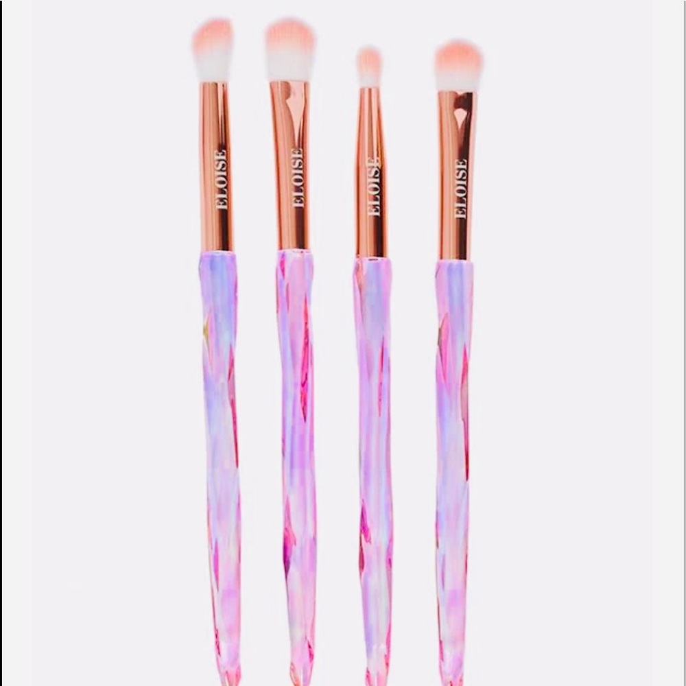 Never used or opened makeup brush set. NWOT